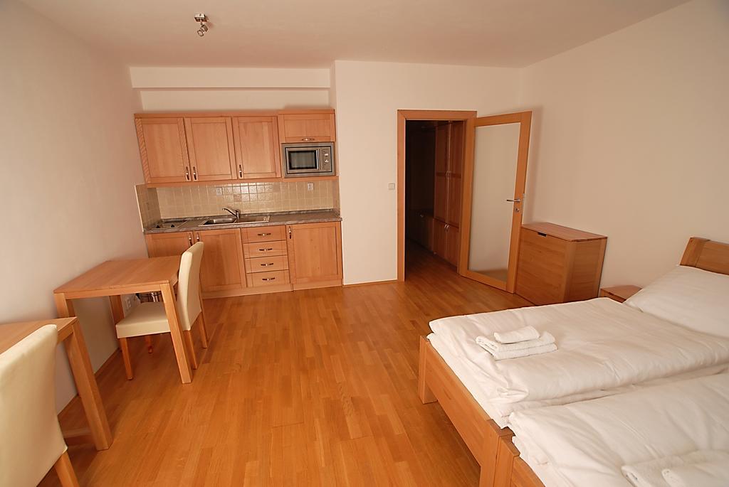 Hotel Rezidence & Wellness Blatov Praga Habitación foto